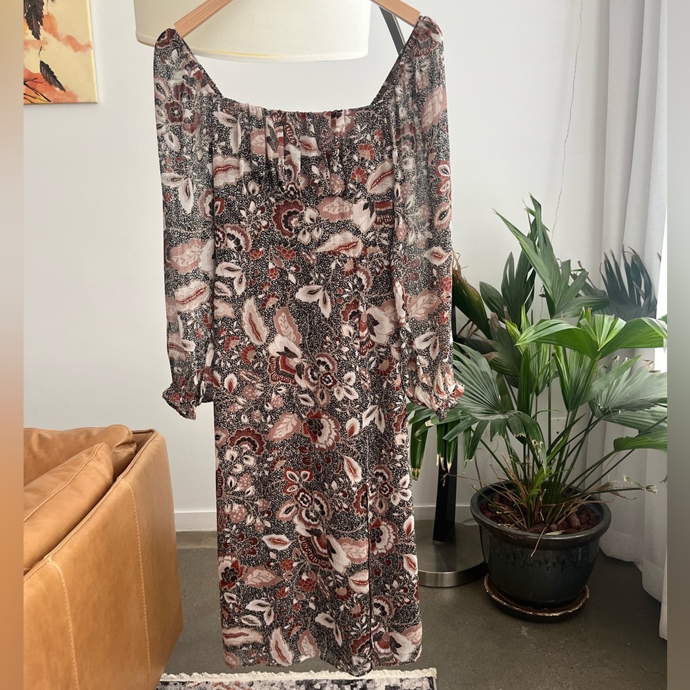 NWT Dress Forum Long Sleeve Midi Dress